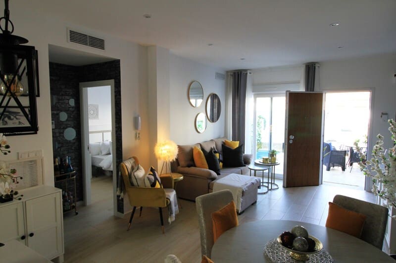 Casa de 3 habitaciones en Avileses en venta - 259.000 € (Ref: 9619665)