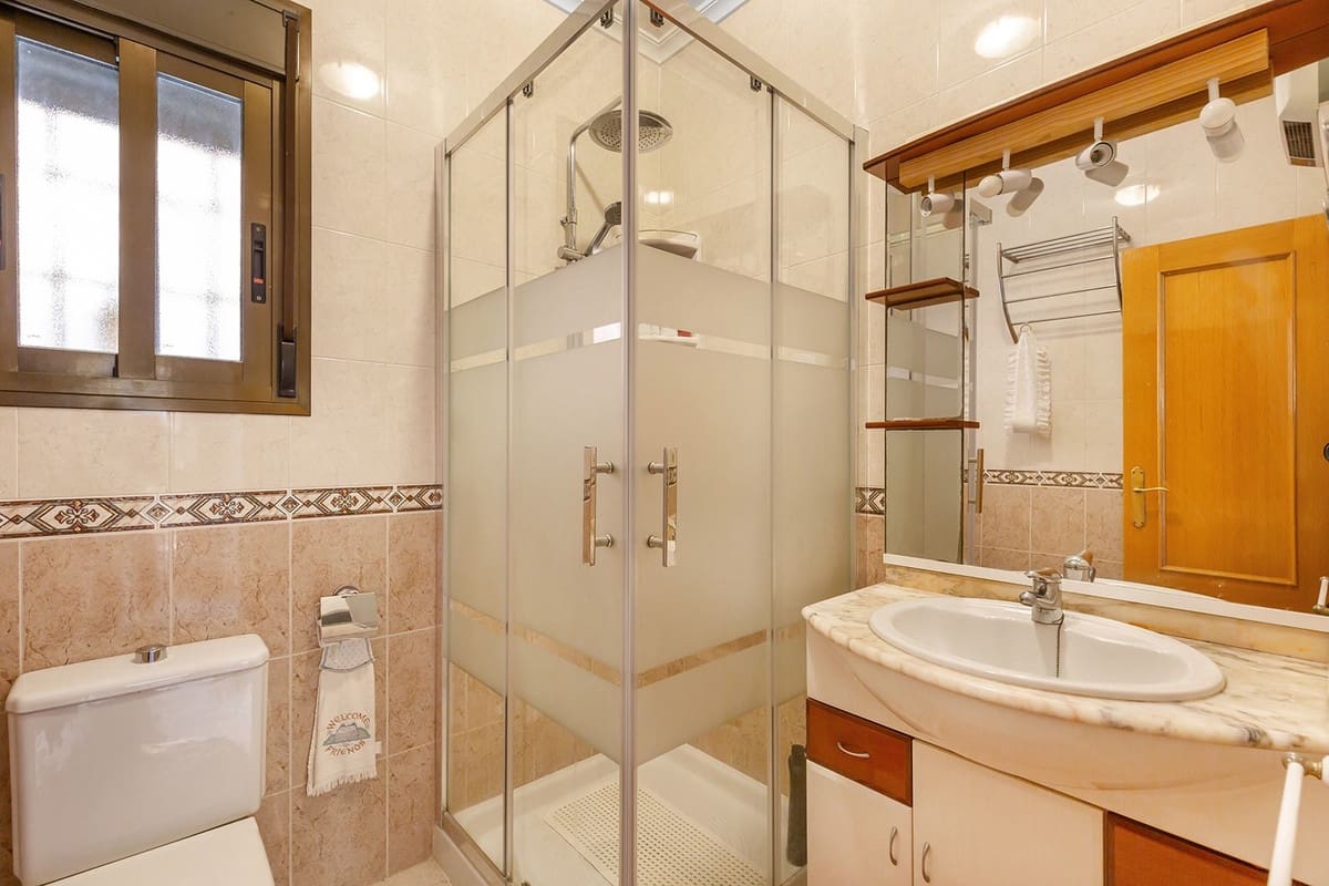 3 slaapkamer Villa te koop in Bigastro met garage - € 249.900 (Ref: 9626018)