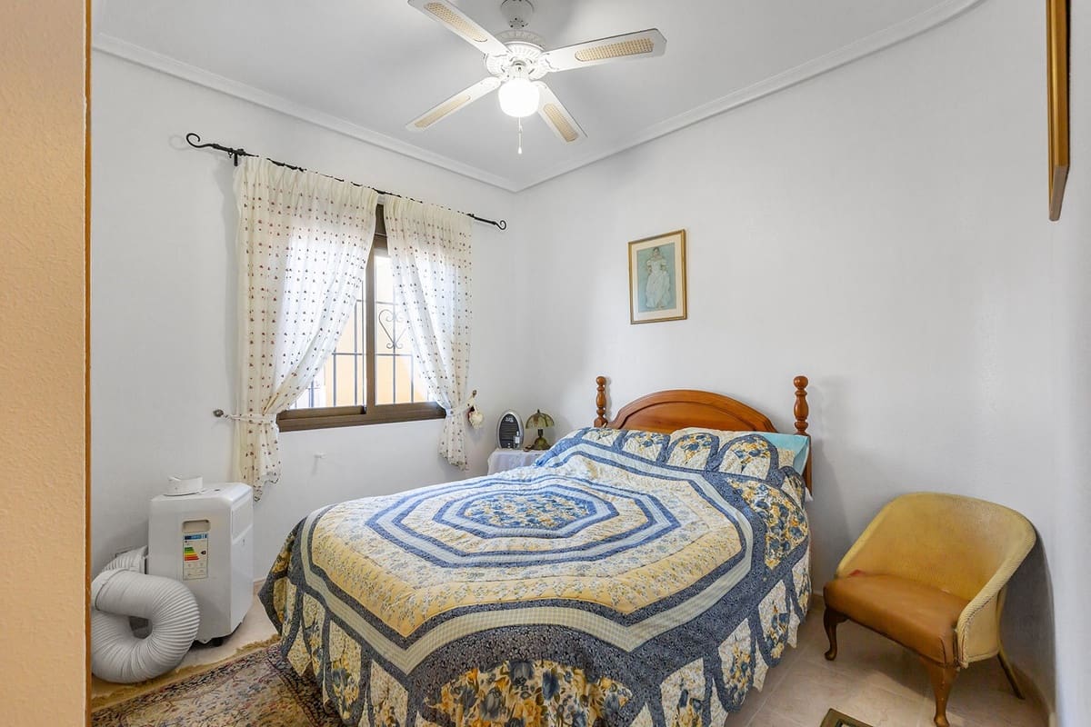 3 slaapkamer Villa te koop in Bigastro met garage - € 249.900 (Ref: 9626018)