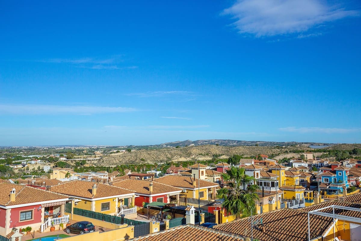 3 slaapkamer Villa te koop in Bigastro met garage - € 249.900 (Ref: 9626018)