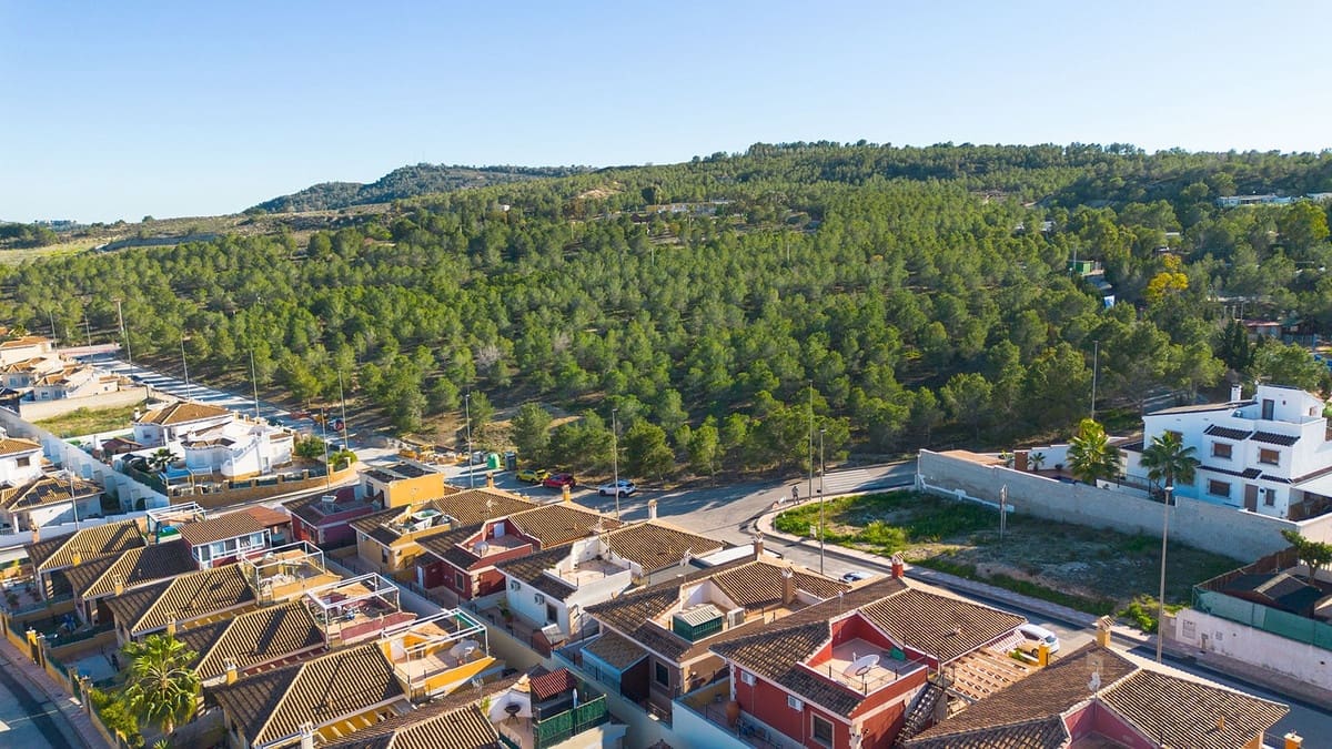 3 slaapkamer Villa te koop in Bigastro met garage - € 249.900 (Ref: 9626018)