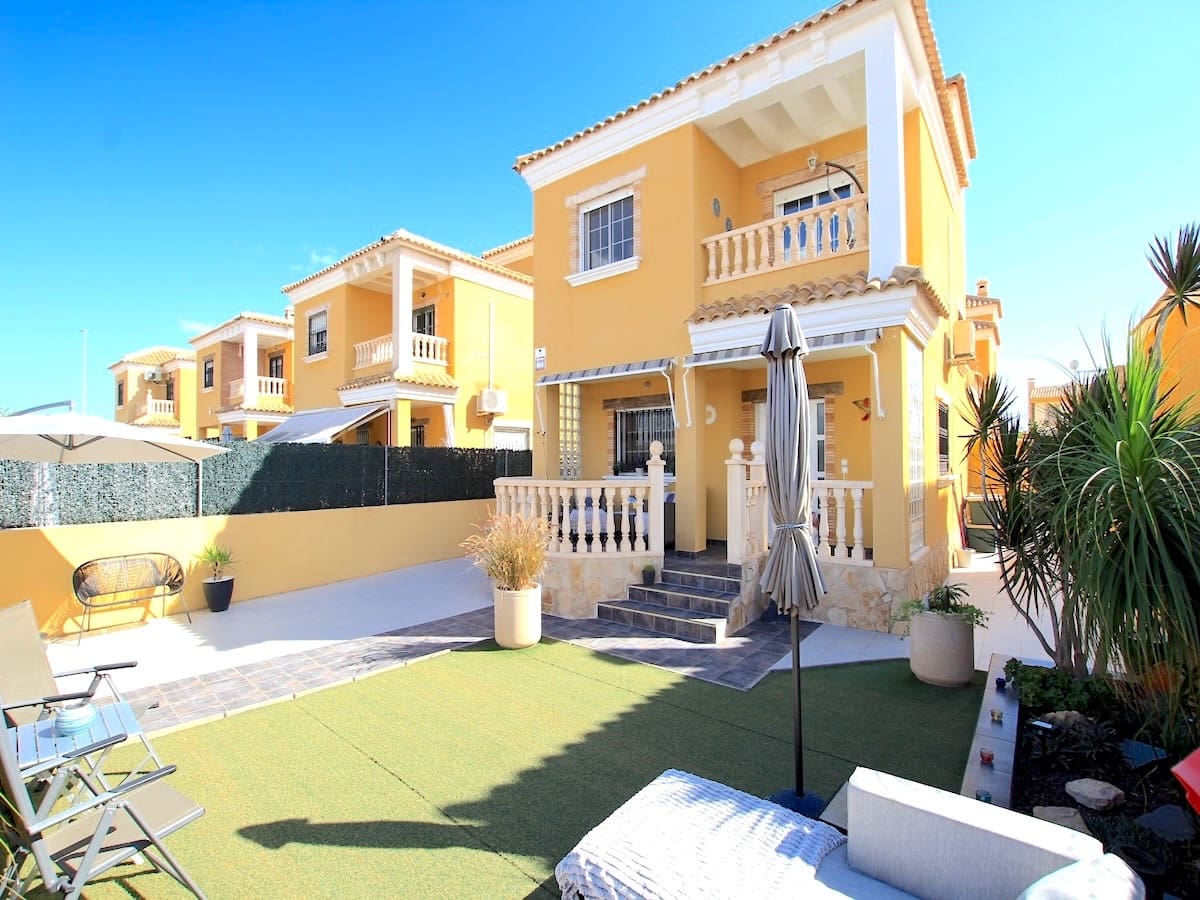 3 slaapkamer Villa te koop in Guardamar del Segura - € 319.500 (Ref: 9626022)