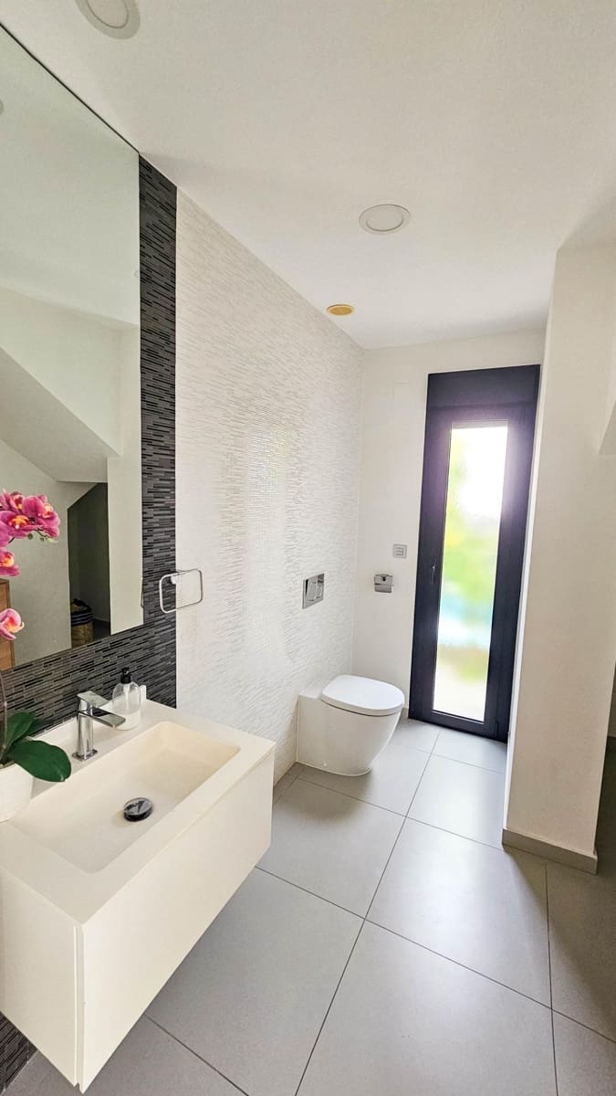 3 soveværelse Villa til salg i Rojales med swimmingpool garage - € 458.900 (Ref: 9626033)