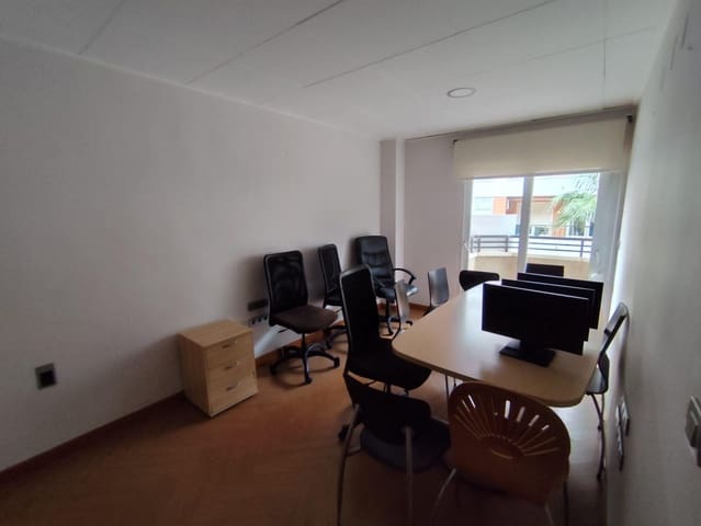 7 Zimmer Apartment zu verkaufen in Centro - Muelle Pesquero, Torrevieja - 279.900 € (Ref: 9639663)