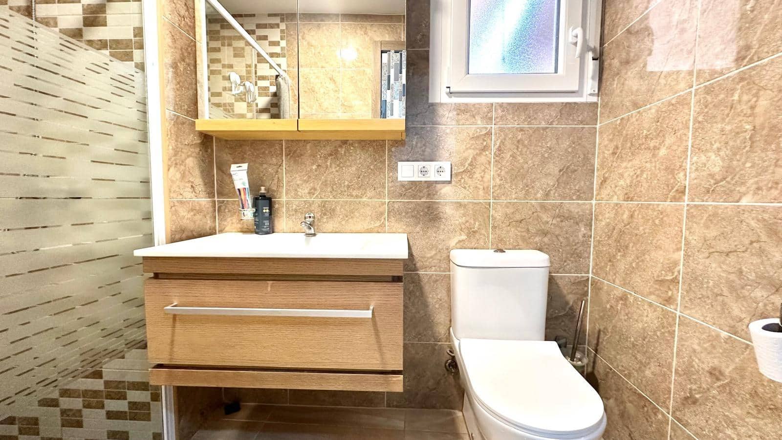 4 makuuhuone Huoneisto myytävänä paikassa Torrevieja - 249 900 € (Ref: 9639669)