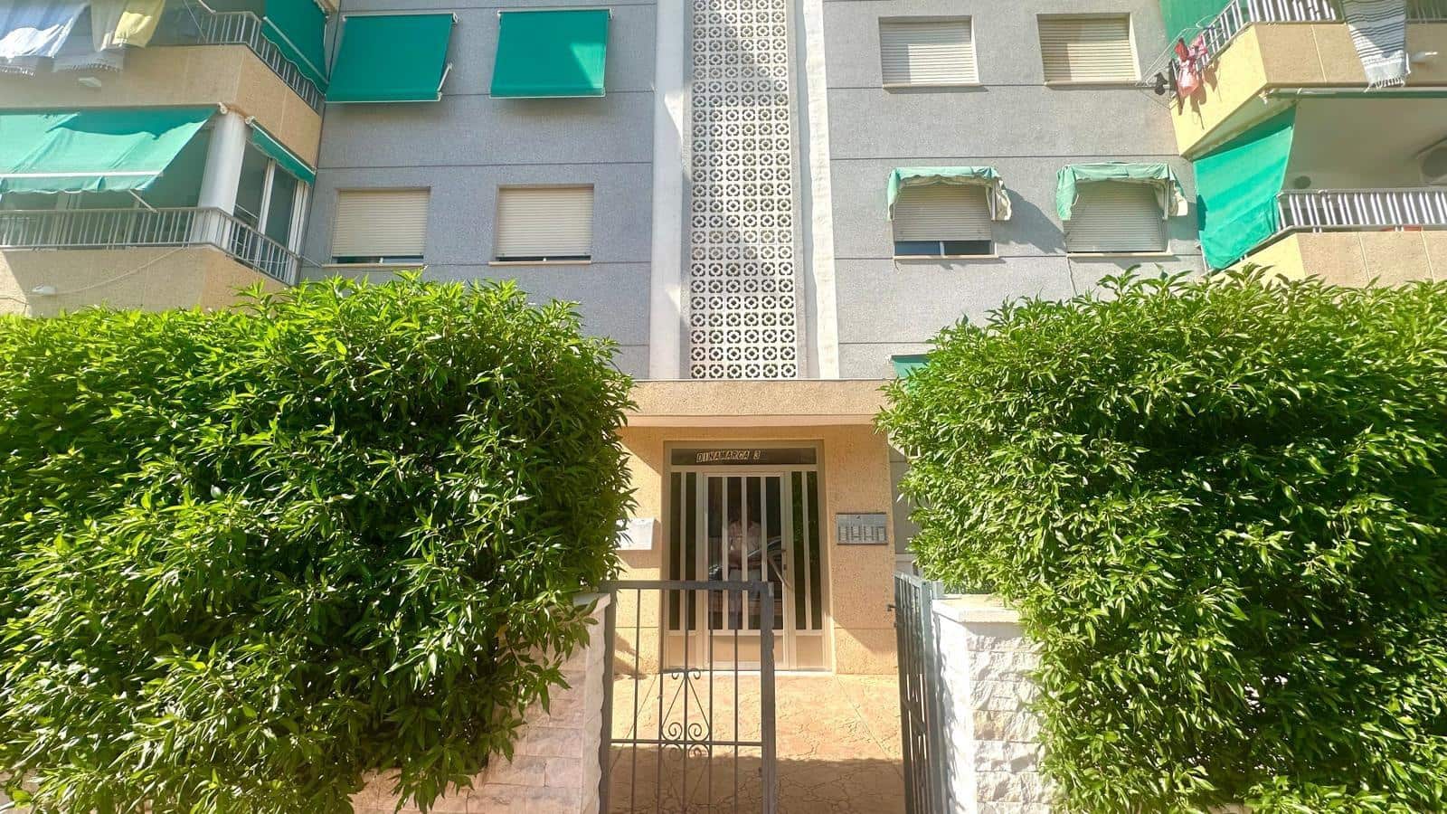 3 slaapkamer Appartement te koop in Torrevieja met zwembad - € 199.900 (Ref: 9639672)