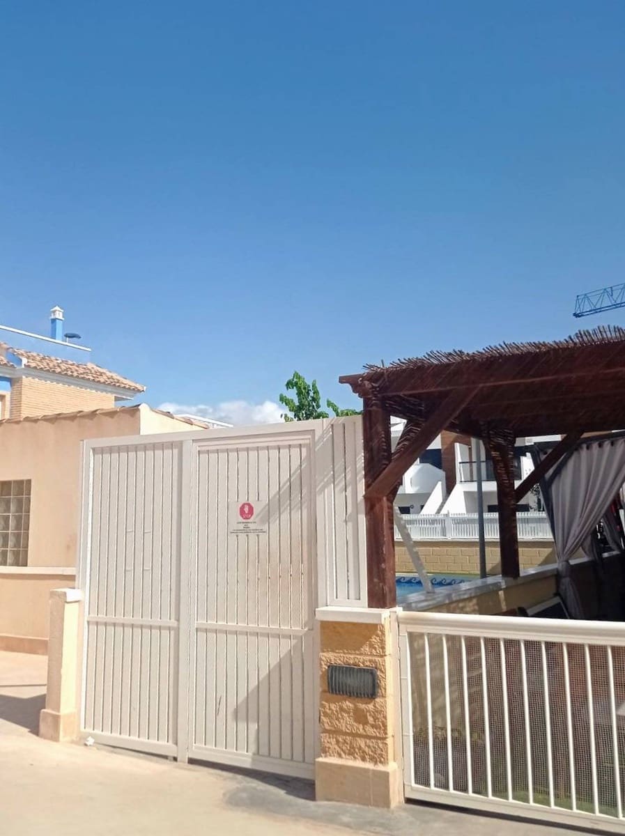 2 slaapkamer Huis te koop in Pilar de la Horadada met zwembad - € 225.000 (Ref: 9639704)