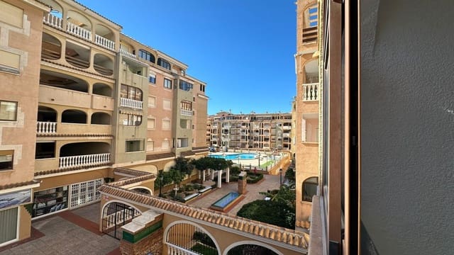 3 makuuhuone Huoneisto myytävänä paikassa Parque de las Naciones, Torrevieja mukana uima-altaan - 169 900 € (Ref: 9639710)
