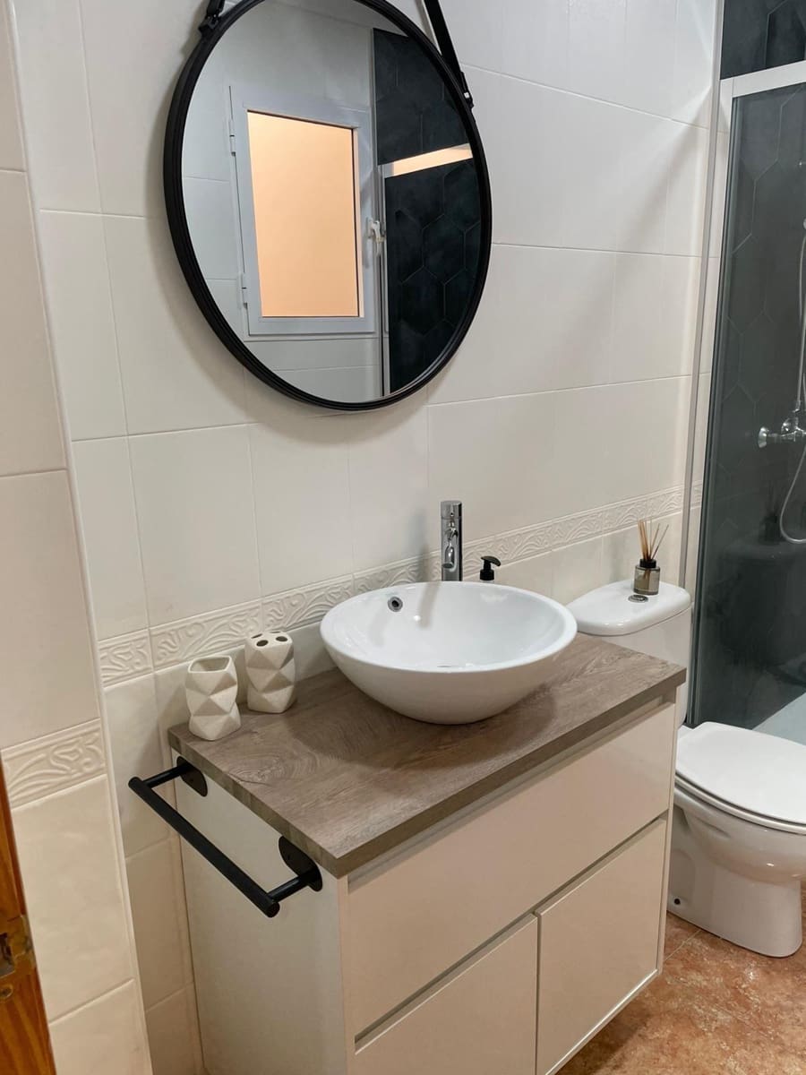 4 bedroom Apartment for sale in Albatera - € 137,000 (Ref: 9639714)