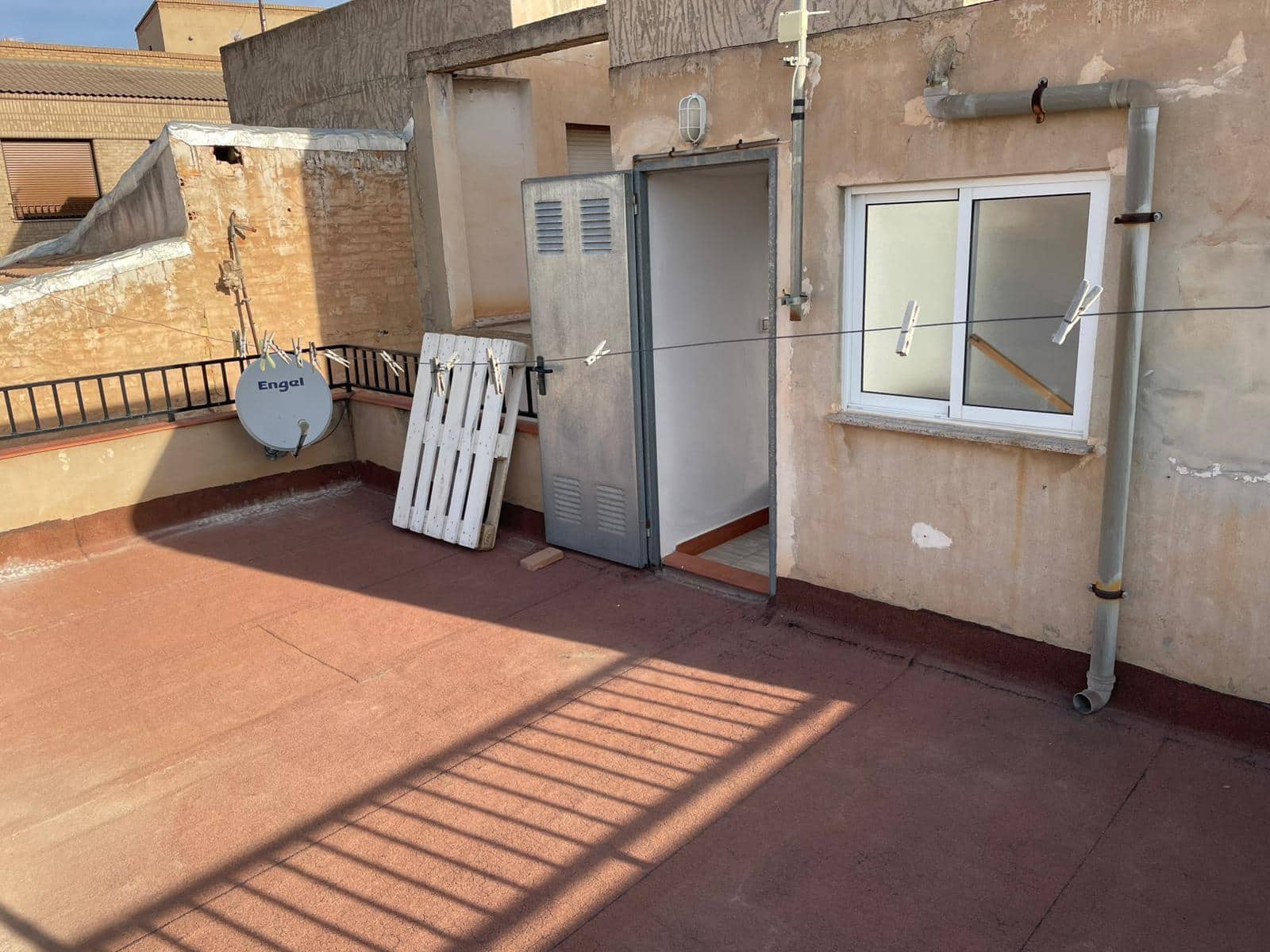 4 bedroom Apartment for sale in Albatera - € 137,000 (Ref: 9639714)