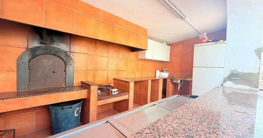 4 bedroom Villa for sale in La Villajoyosa / Vila Joiosa with pool - € 390,000 (Ref: 9639731)