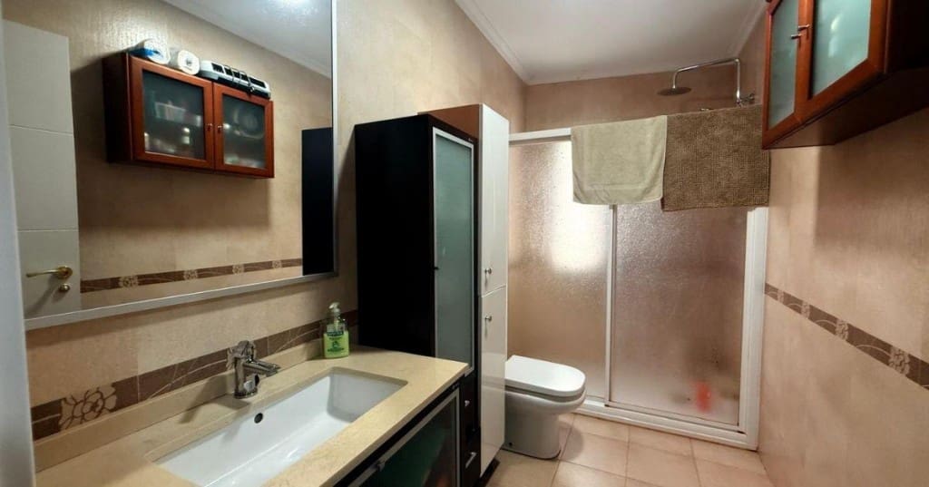 4 bedroom Villa for sale in La Villajoyosa / Vila Joiosa with pool - € 390,000 (Ref: 9639731)