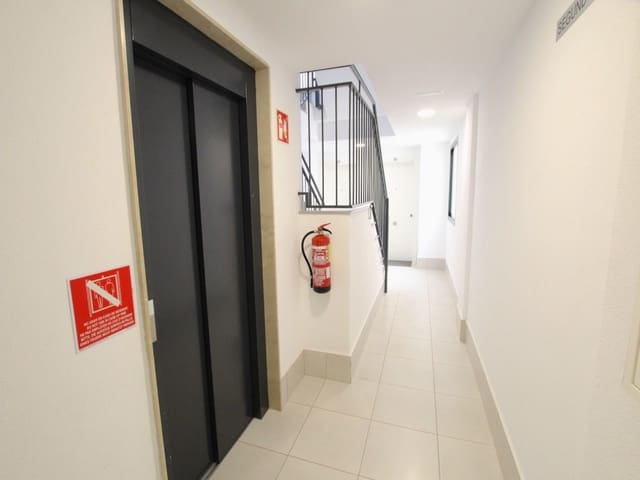 2 soveværelse Lejlighed til salg i Villamartin, Orihuela - € 229.950 (Ref: 9639737)