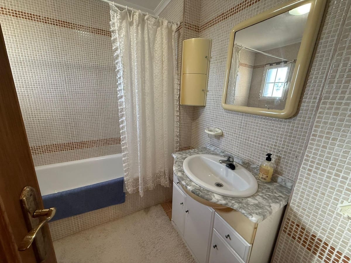 3 quarto Bungalow para venda em Guardamar del Segura - 255 000 € (Ref: 9639740)