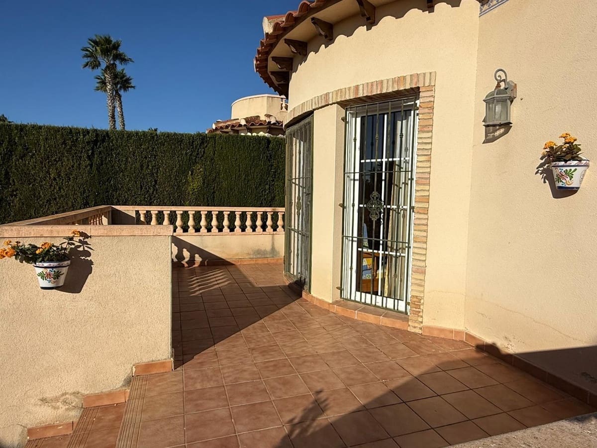 3 quarto Bungalow para venda em Guardamar del Segura - 255 000 € (Ref: 9639740)