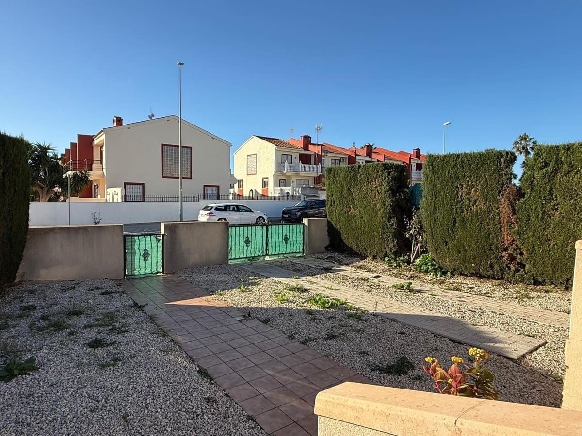 3 quarto Bungalow para venda em Guardamar del Segura - 255 000 € (Ref: 9639740)