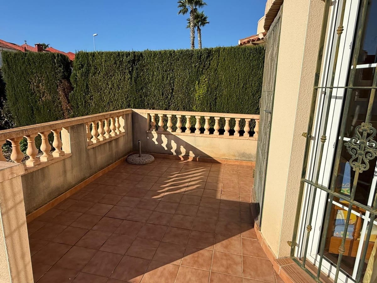 3 quarto Bungalow para venda em Guardamar del Segura - 255 000 € (Ref: 9639740)