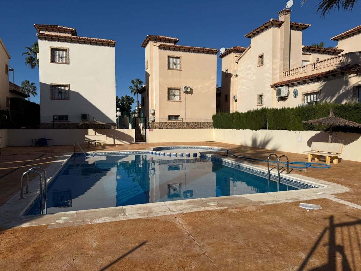 3 quarto Bungalow para venda em Guardamar del Segura - 255 000 € (Ref: 9639740)