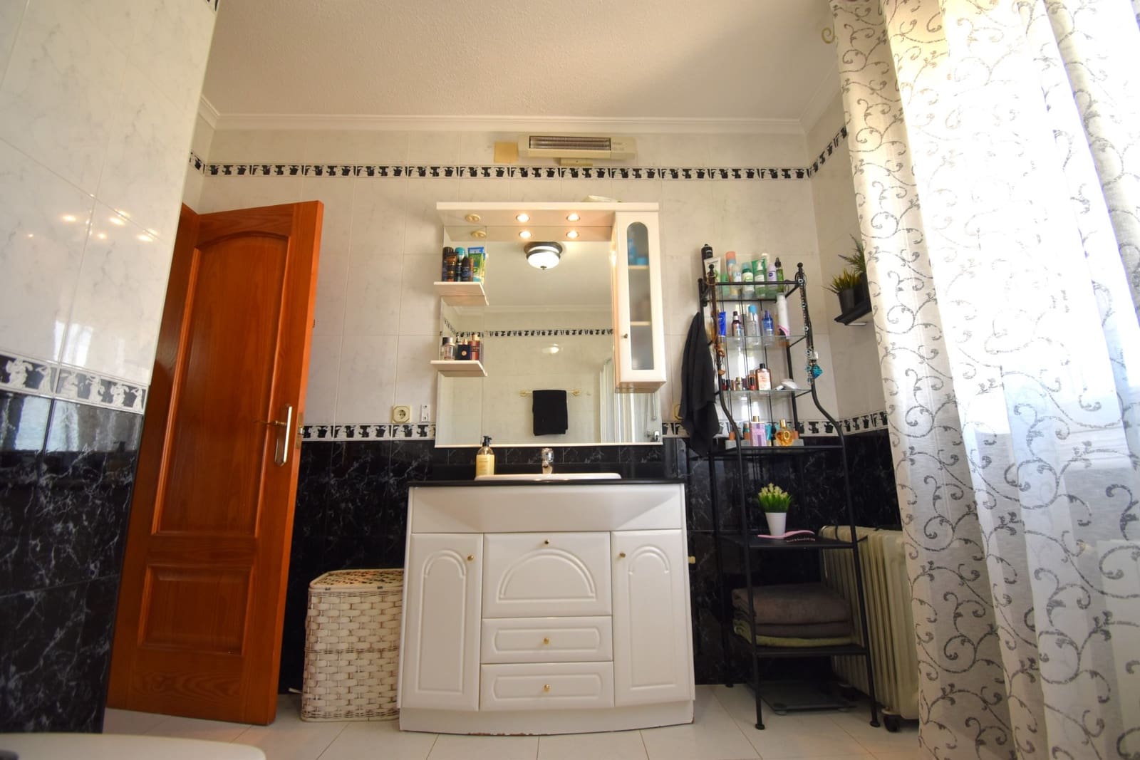 Chalet de 4 habitaciones en Orihuela Costa en venta con piscina garaje - 435.000 € (Ref: 9639741)