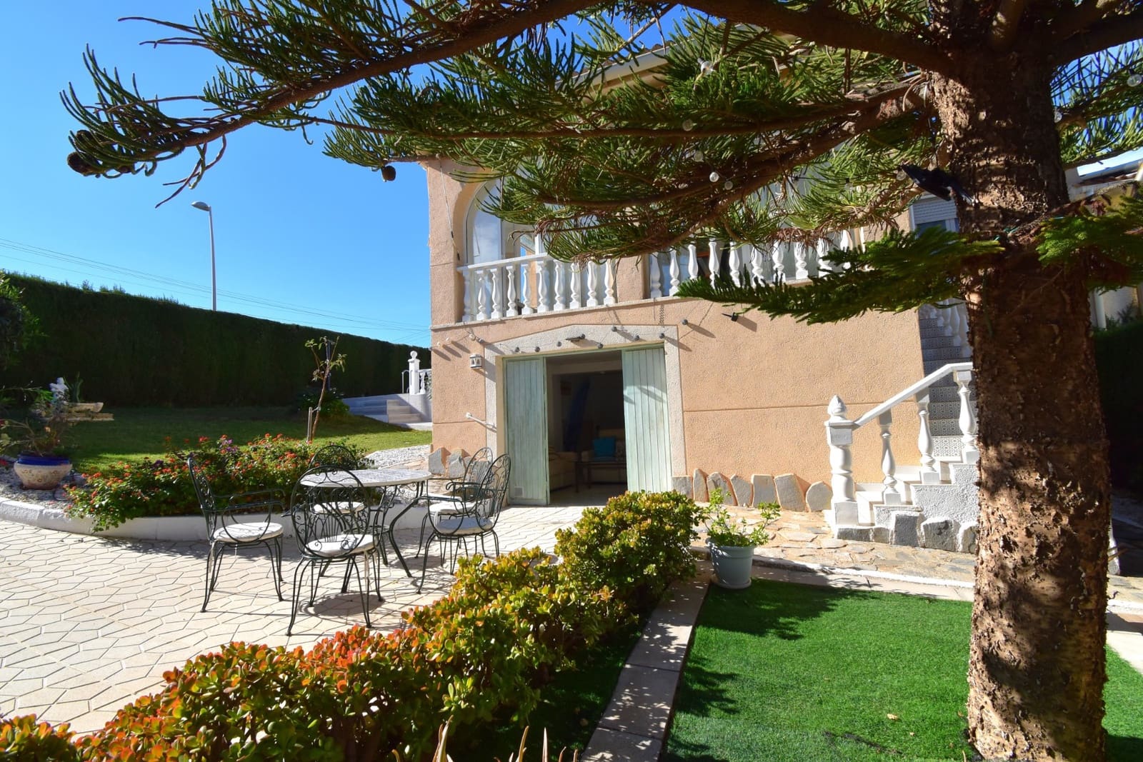 Chalet de 4 habitaciones en Orihuela Costa en venta con piscina garaje - 435.000 € (Ref: 9639741)