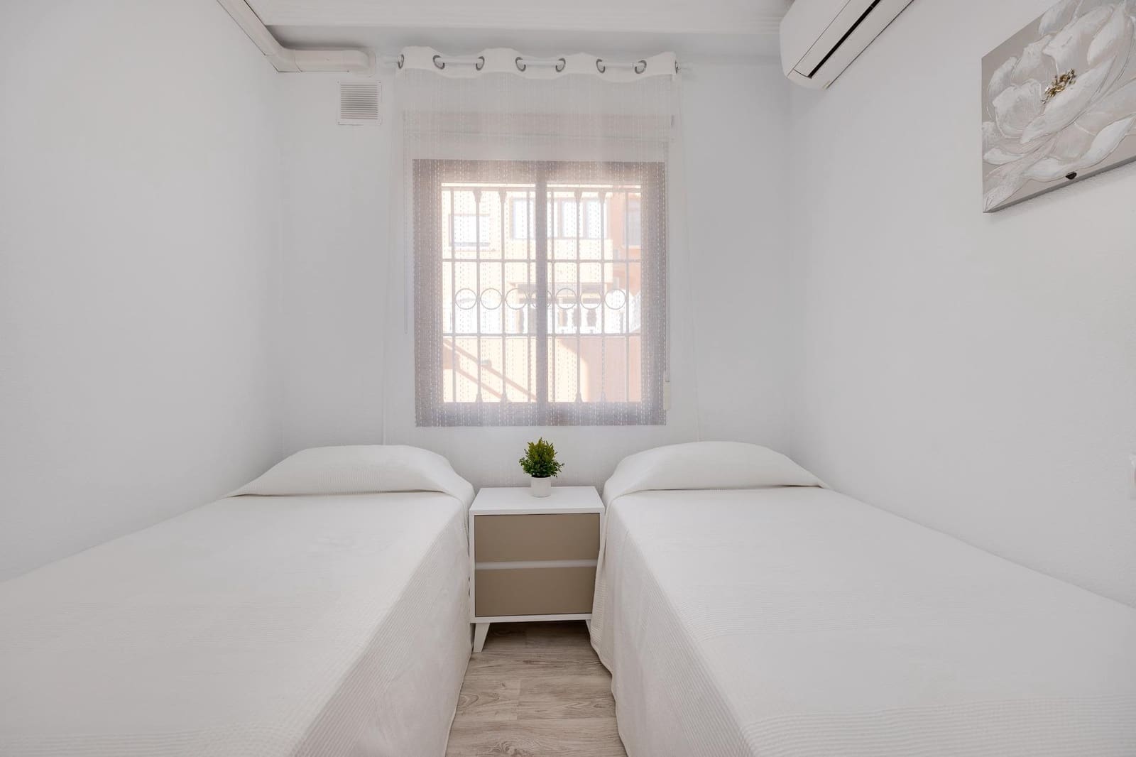 2 soverom Bungalow til salgs i Torrevieja med svømmebasseng garasje - € 204 000 (Ref: 9639747)