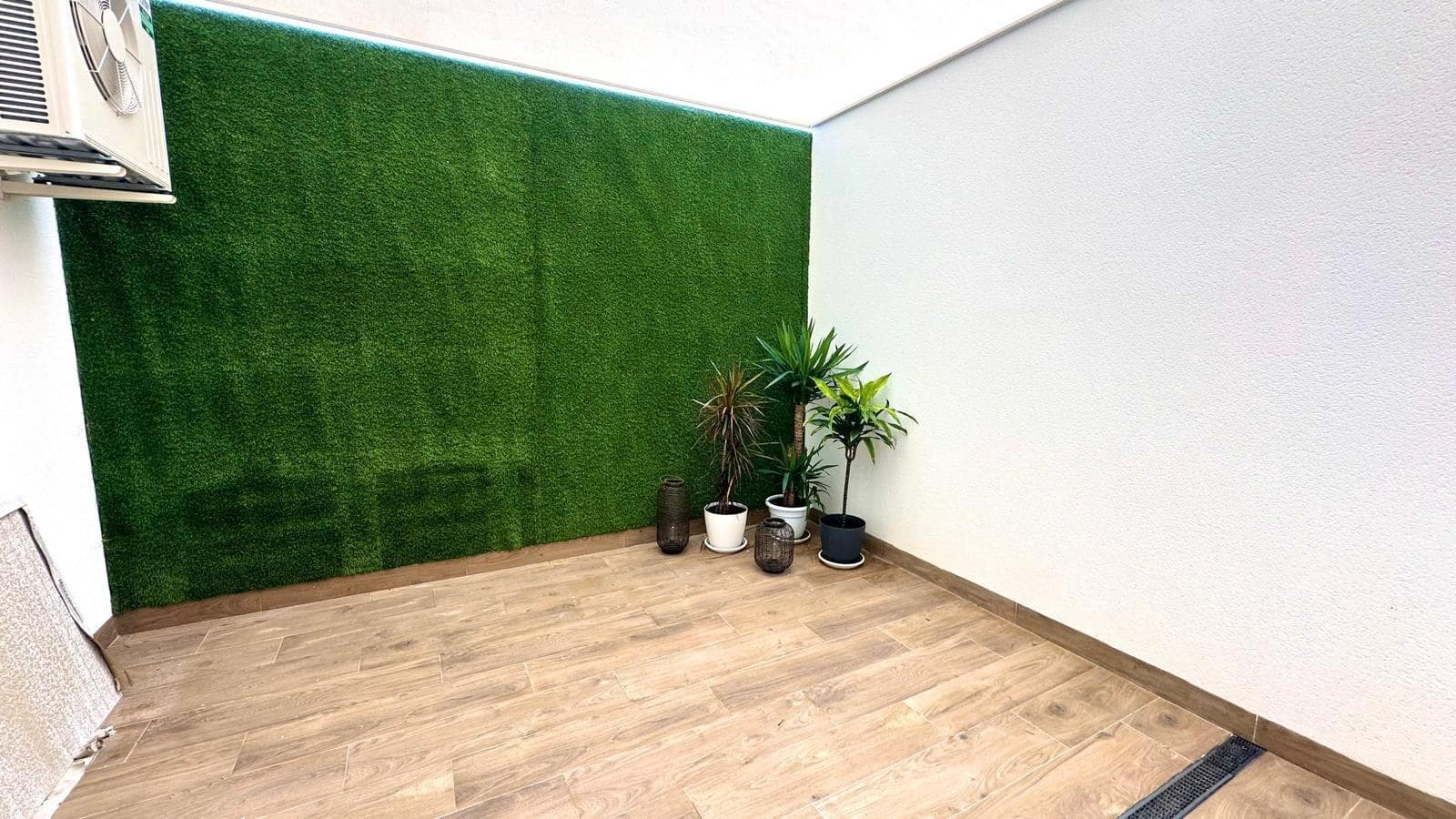 2 quarto Apartamento para venda em Torrevieja - 235 000 € (Ref: 9645562)