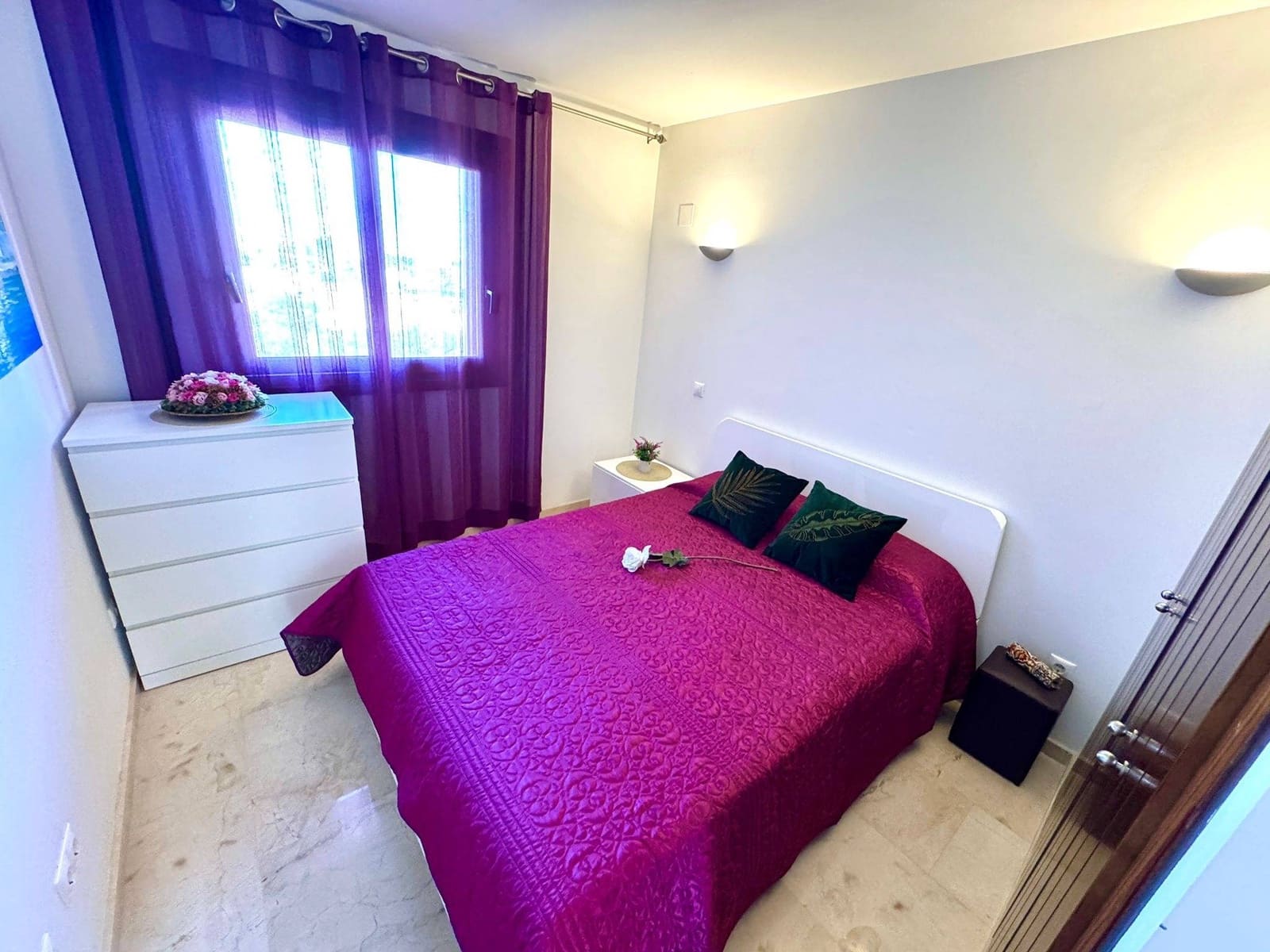 Apartamento de 2 habitaciones en Torrevieja en venta con piscina garaje - 253.500 € (Ref: 9645565)