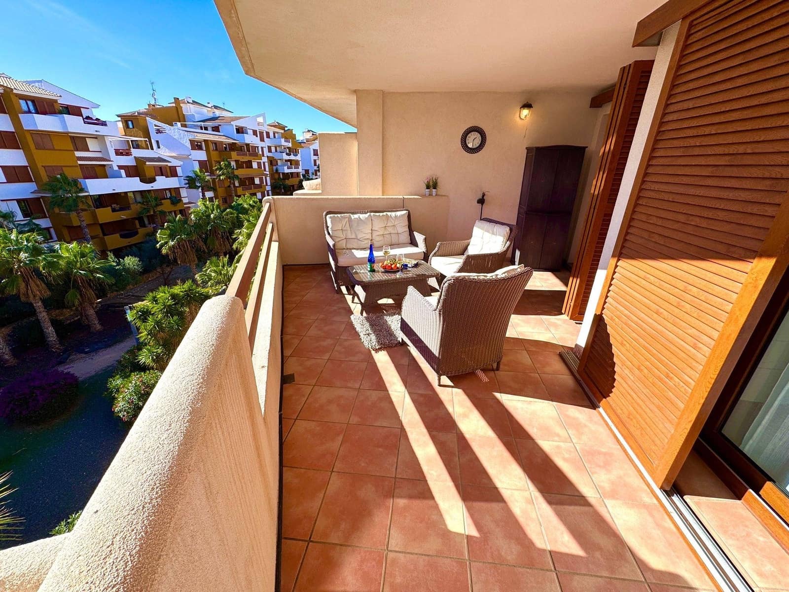 Apartamento de 2 habitaciones en Torrevieja en venta con piscina garaje - 253.500 € (Ref: 9645565)