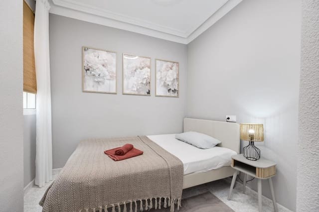 Apartamento de 2 habitaciones en Antonio Machado, Torrevieja en venta - 190.000 € (Ref: 9645573)