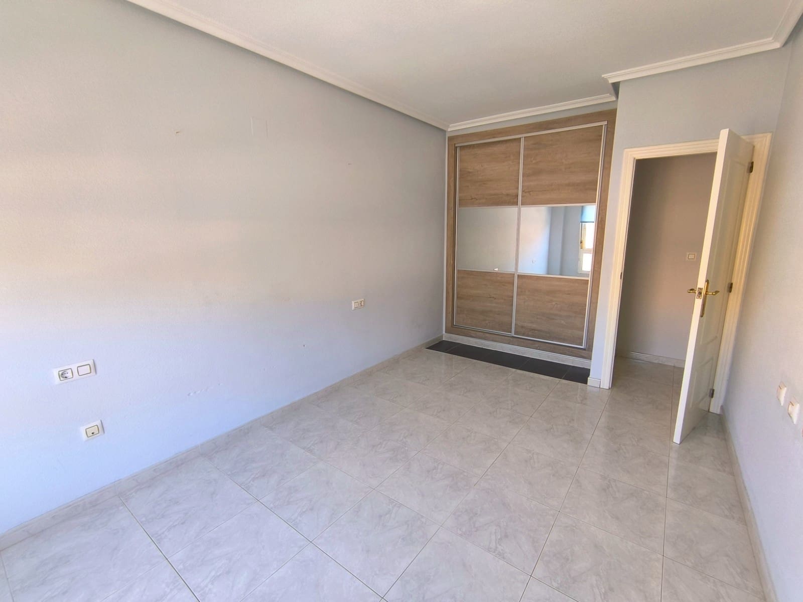 3 bedroom Apartment for sale in Los Montesinos - € 134,900 (Ref: 9662143)