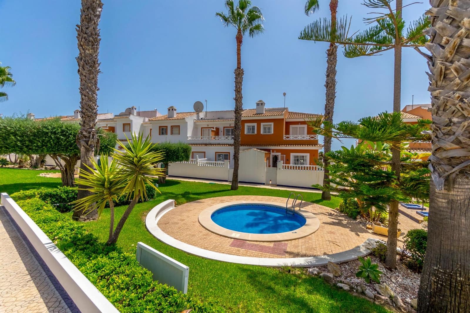 3 Zimmer Villa zu verkaufen in Ciudad Quesada mit Pool Garage - 269.900 € (Ref: 9662150)