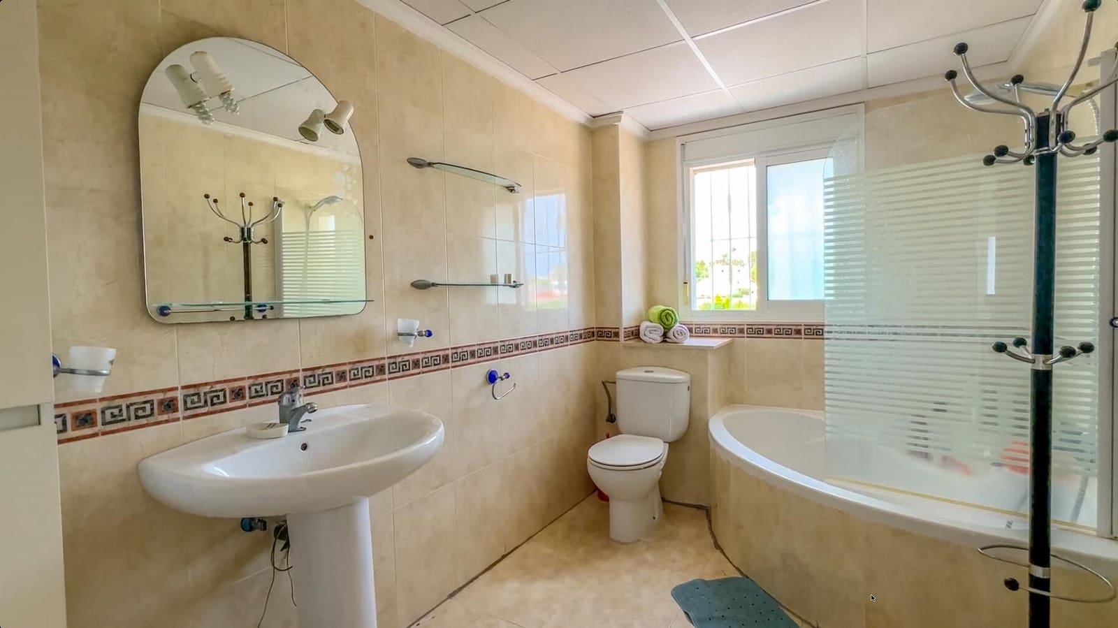 3 Zimmer Villa zu verkaufen in Ciudad Quesada mit Pool Garage - 269.900 € (Ref: 9662150)