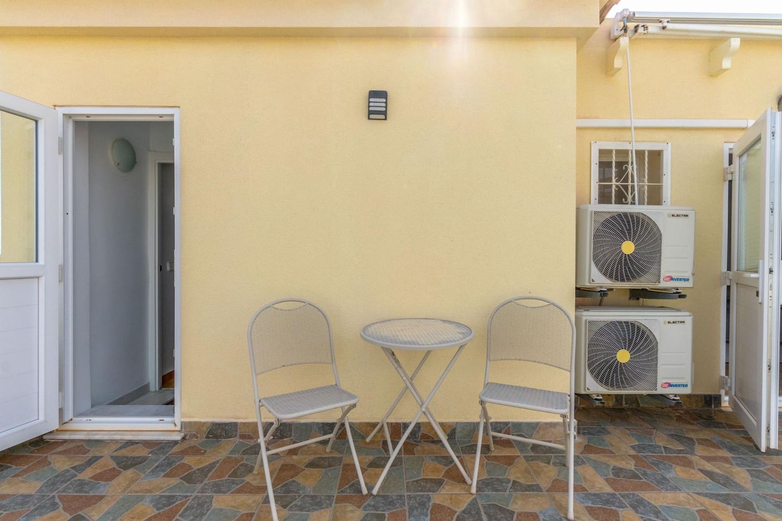 3 soverom Hus til salgs i Torrevieja med svømmebasseng garasje - € 255 000 (Ref: 9662151)