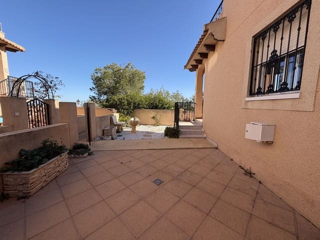 3 soveværelse Byhus til salg i Orihuela med swimmingpool - € 229.000 (Ref: 9662155)