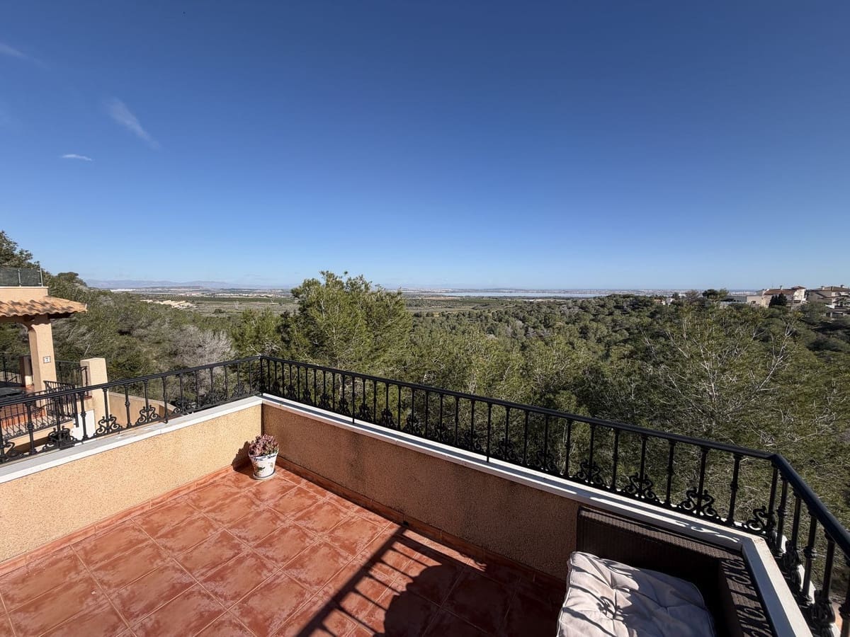 3 Zimmer Haus zu verkaufen in Orihuela mit Pool - 229.000 € (Ref: 9662155)