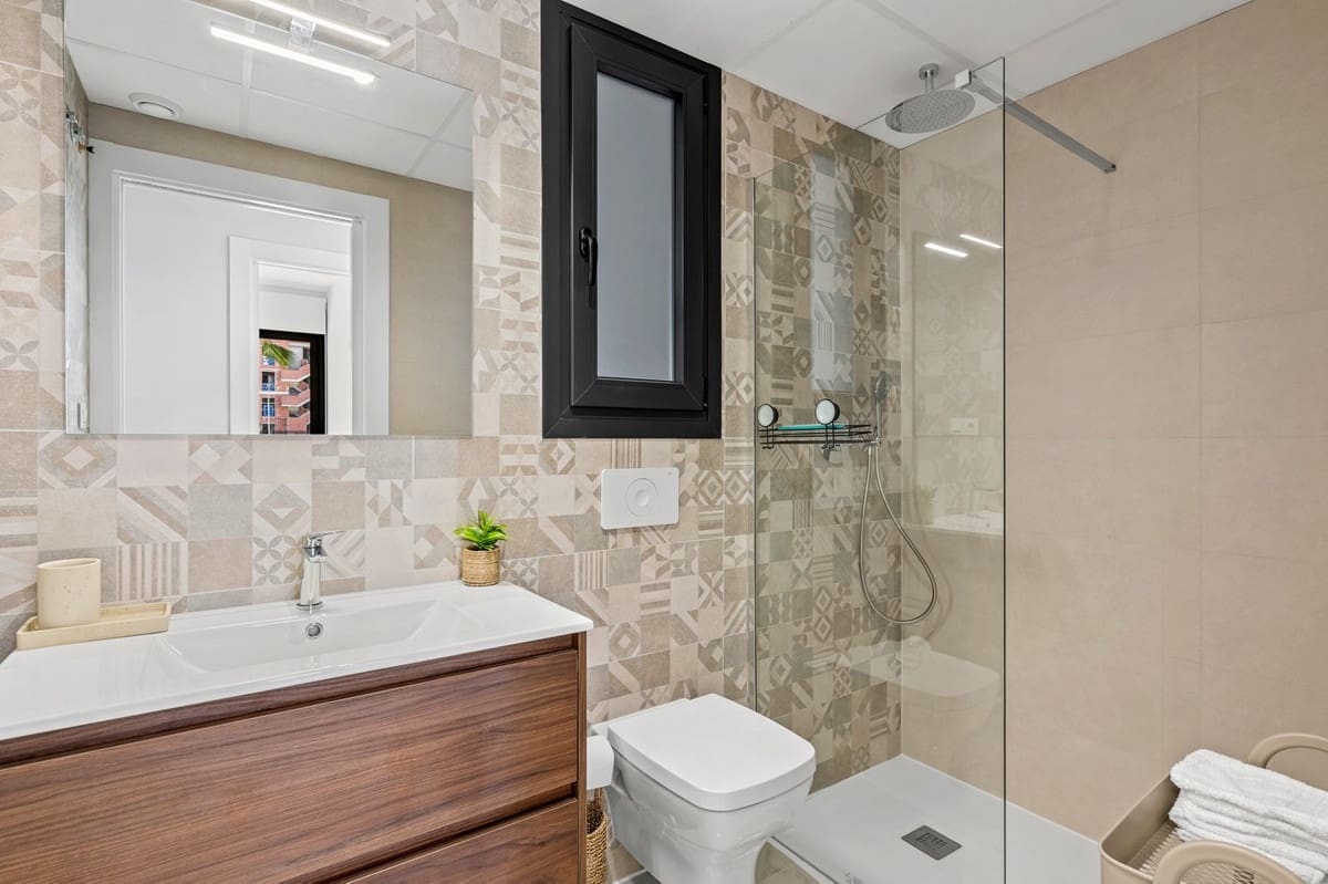 Apartamento de 2 habitaciones en Orihuela en venta con piscina garaje - 349.000 € (Ref: 9662157)