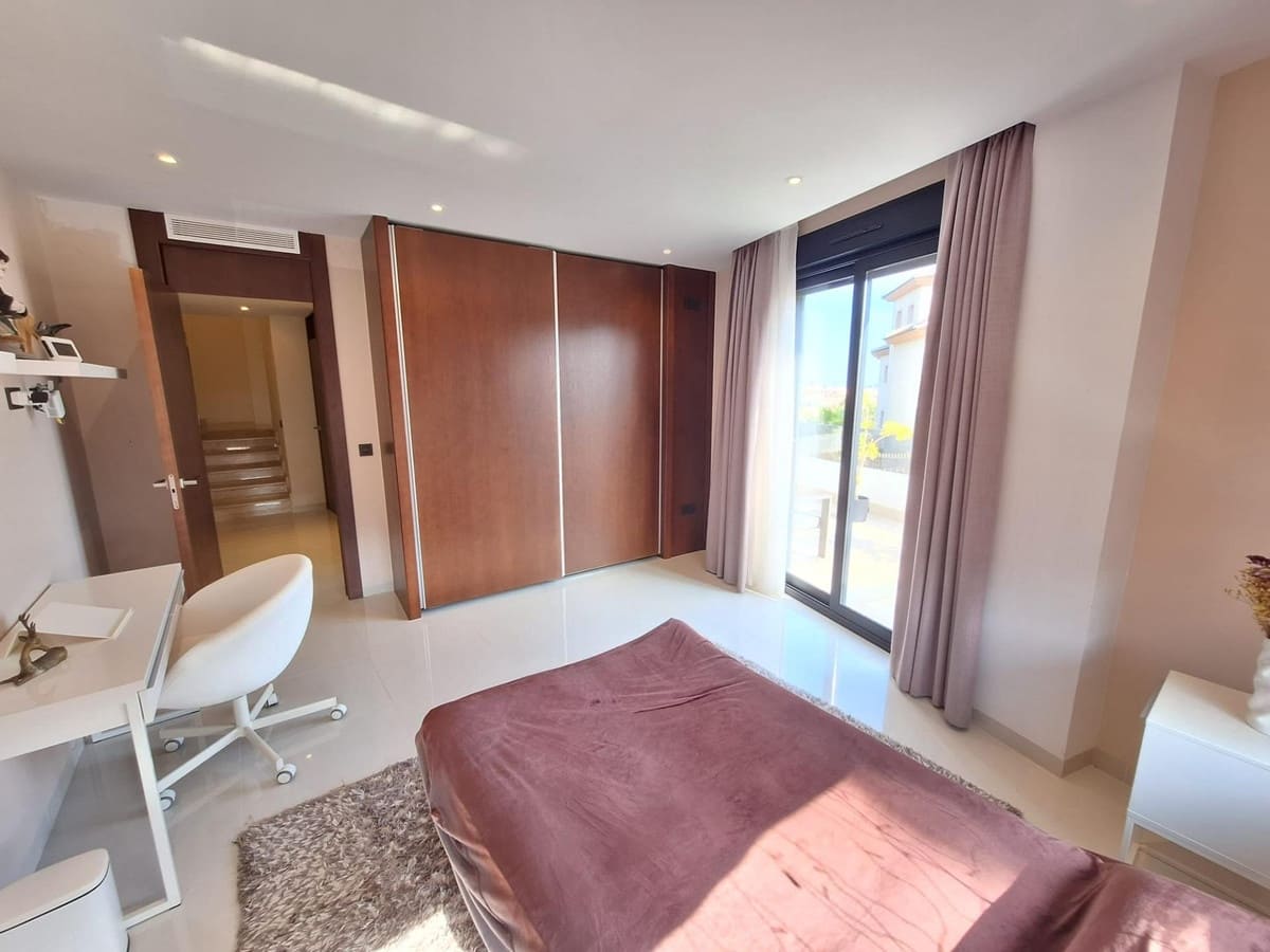 3 chambre Bungalow à vendre à Orihuela - 475 000 € (Ref: 9662161)