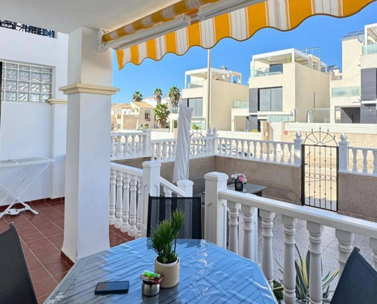 2 chambre Bungalow à vendre à Orihuela Costa avec piscine - 174 900 € (Ref: 9662172)