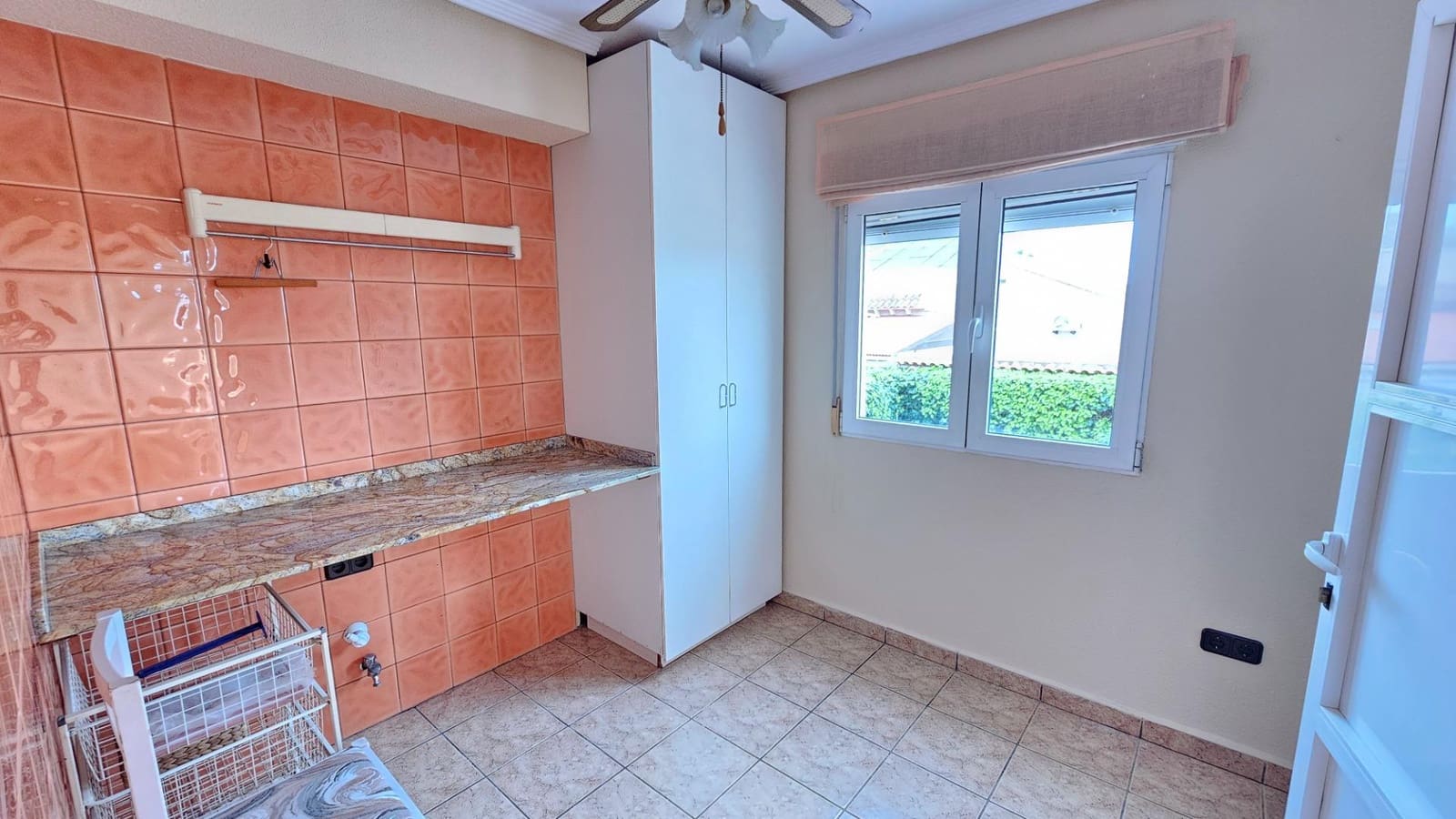 3 sypialnia Willa na sprzedaż w Torrevieja z basenem - 390 000 € (Ref: 9662174)