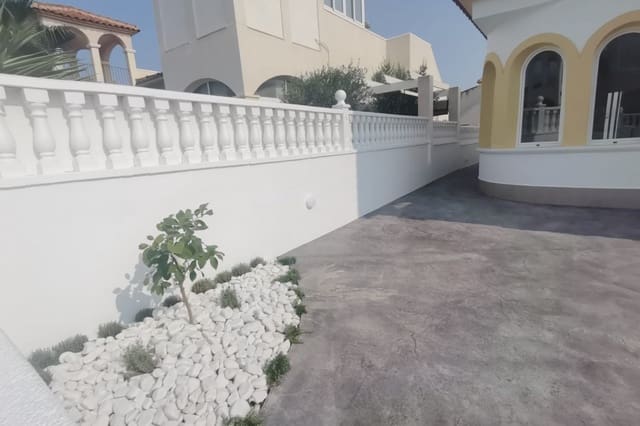 2 slaapkamer Villa te koop in Algorfa met zwembad - € 249.000 (Ref: 9677728)