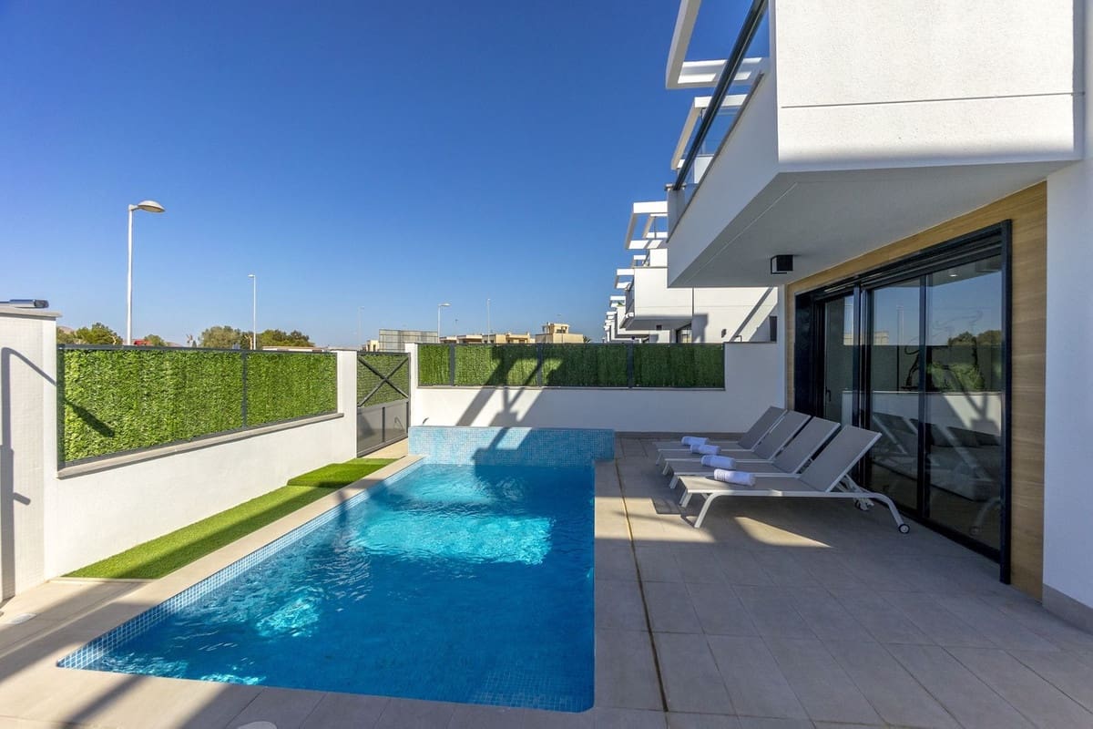 3 camera da letto Villa in vendita in Los Alcazares con piscina garage - 450.000 € (Rif: 9677733)