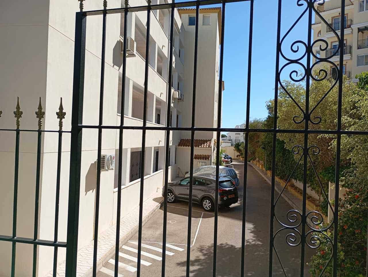 2 bedroom Apartment for sale in Villamartin with garage - € 174,000 (Ref: 9694233)
