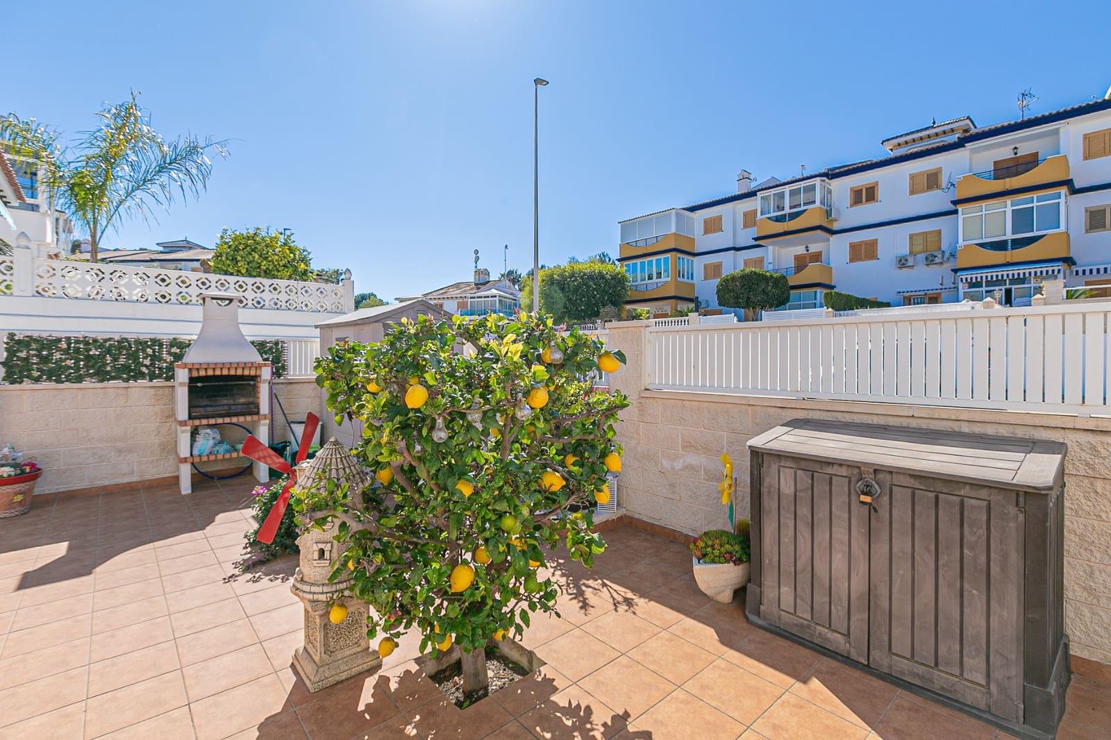 2 soverom Villa til salgs i Mil Palmeras med svømmebasseng - € 235 000 (Ref: 9702405)