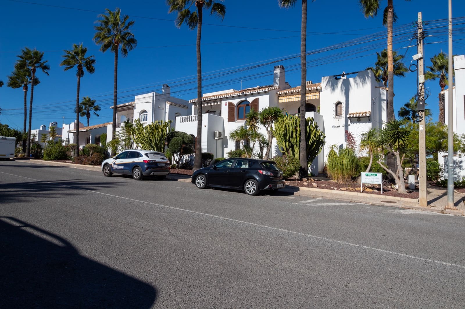 Chalet de 2 habitaciones en Villamartin en venta con piscina - 289.000 € (Ref: 9702411)