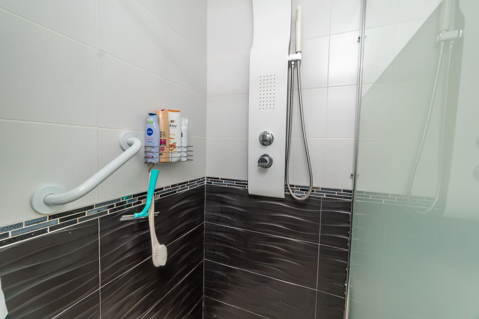 2 bedroom Villa for sale in Villamartin with pool - € 289,000 (Ref: 9702411)