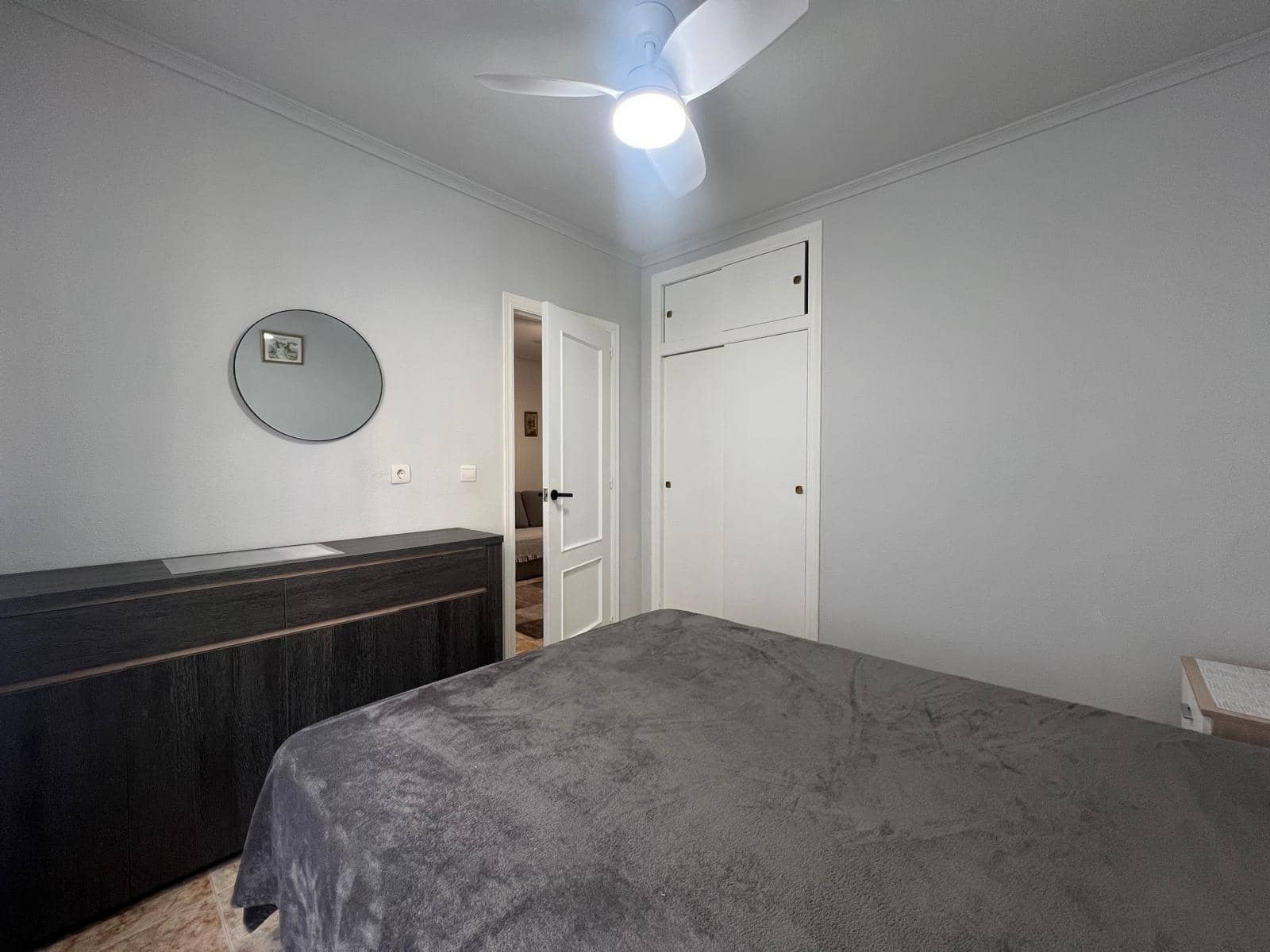 Apartamento de 2 habitaciones en Torrevieja en venta - 159.900 € (Ref: 9702414)