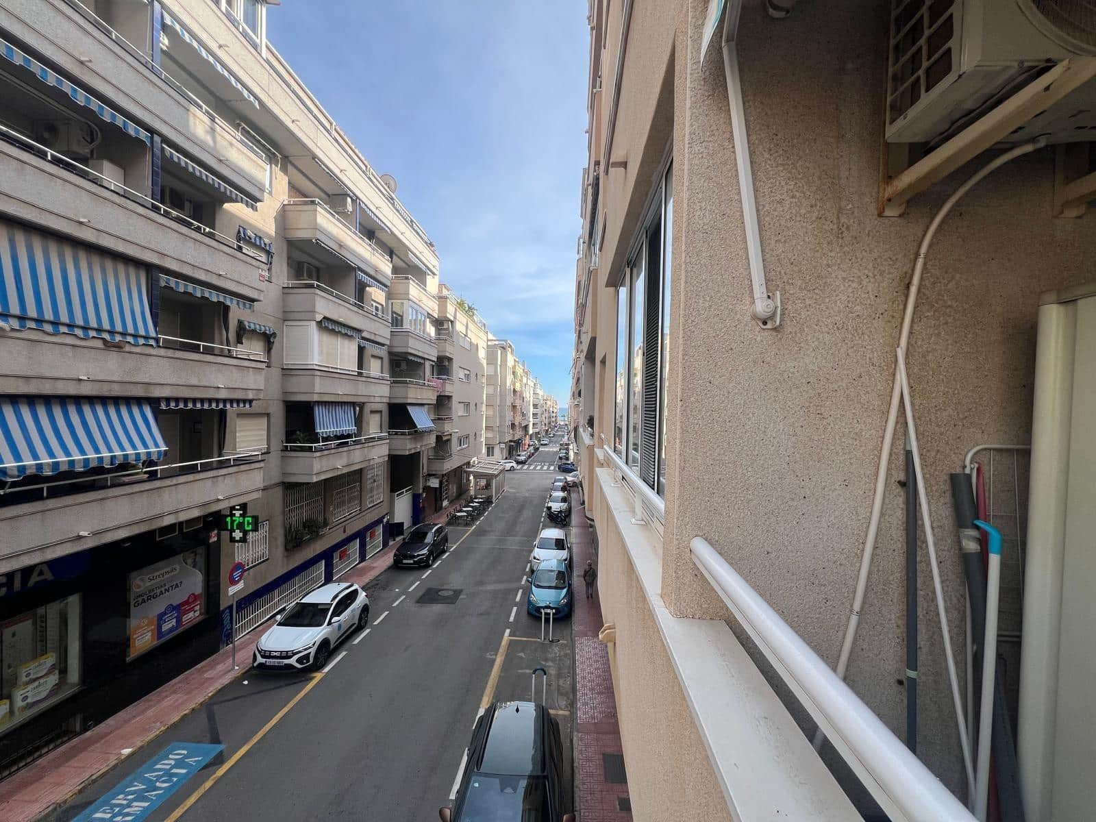 Apartamento de 2 habitaciones en Torrevieja en venta - 159.900 € (Ref: 9702414)