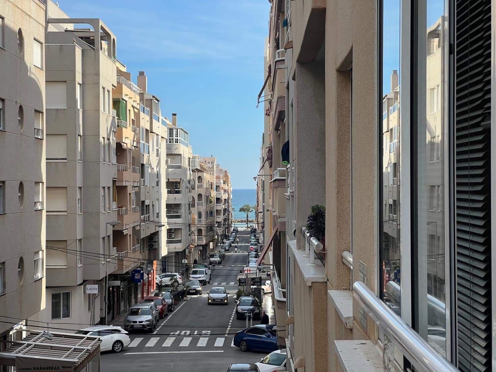 Apartamento de 2 habitaciones en Torrevieja en venta - 159.900 € (Ref: 9702414)