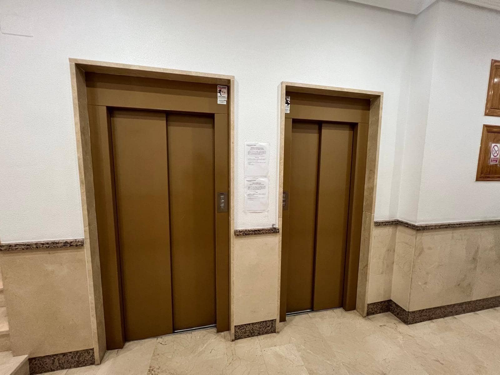 Apartamento de 2 habitaciones en Torrevieja en venta - 159.900 € (Ref: 9702414)