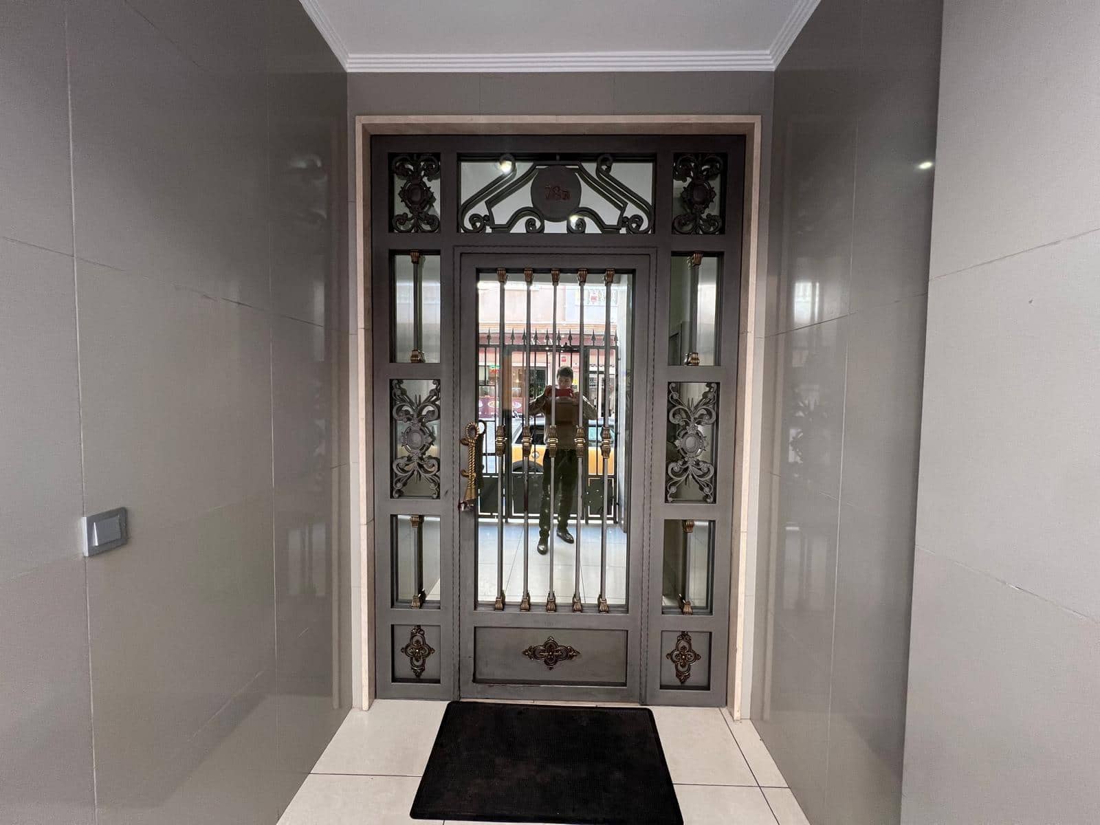 Apartamento de 2 habitaciones en Torrevieja en venta - 159.900 € (Ref: 9702414)